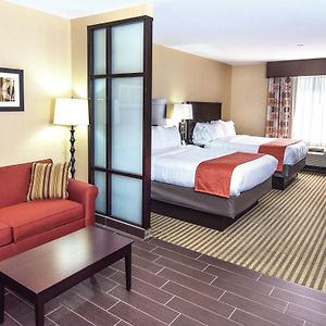 Queen Suite Two Queen Beds